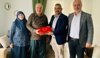 İzmit Belediyesinden Başiskele’de Kıbrıs gazilerine anlamlı ziyaret