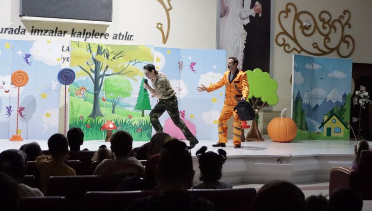 İzmit Belediyesinden Çocuk Hakları Gününe özel tiyatro gösterisi