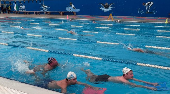 İzmit Belediyesinden örnek proje: “Engelsiz Kulaçlar” başladı