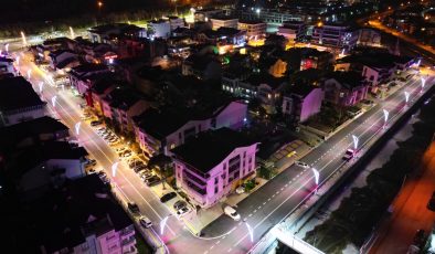 İzmit Belediyesi, İzmit’i ışıldayan ve düzenli caddelerle güzelleştiriyor