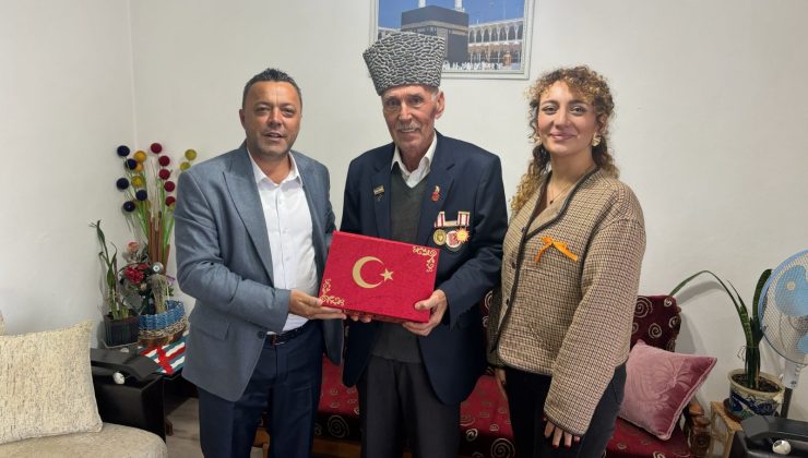 İzmit Belediyesi Kıbrıs Gazilerini ziyaret etmeye devam ediyor