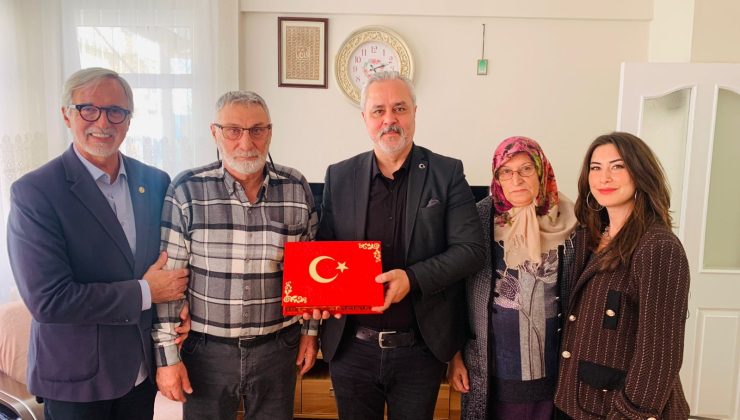 İzmit Belediyesinden Derince’de Kıbrıs gazilerine anlamlı ziyaret