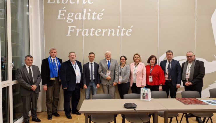 İzmit Sanat Akademisi’nin folklor başarısı Fransa’da taçlandı