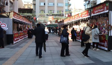 İzmit’te Yılbaşı İyilik Pazarı başladı!