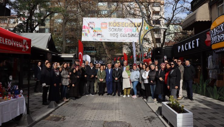 İzmit’te yeni yıl coşkusu Köseoğlu Sokak Şenliği ile bugün başladı!