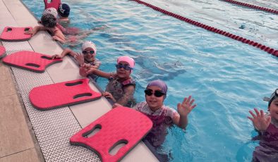 “Yüzme Bilmeyen Kalmasın” Projesi tüm hızıyla sürüyor