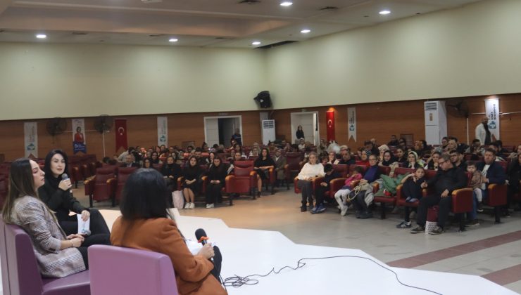 İzmit Belediyesinden ebeveynlere: ‘Dijital Dünyada Sağlıklı Çocuk Büyütmek’ paneli