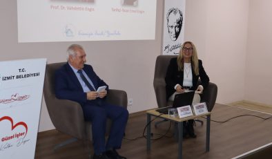 Cumhuriyet’in kuruluşunda basının kritik rolü İzmit’te anlatıldı