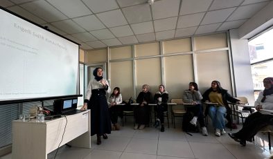 Engelsiz Ebeveyn Akademisi’nde ailelere ‘Yasal Haklar ve Sosyal Destek’ rehberliği