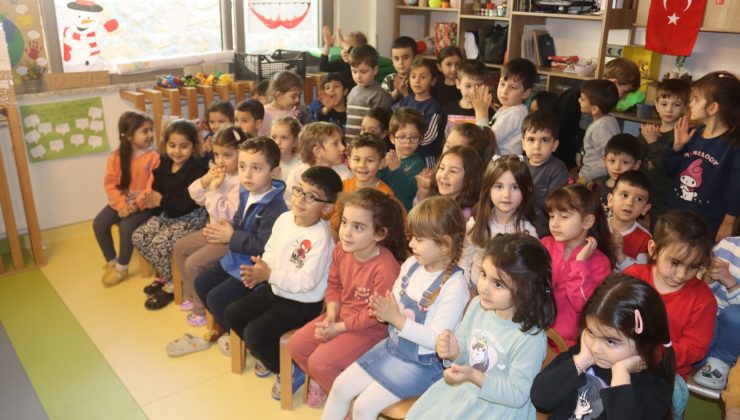 Miniklere Karagöz–Hacivat sürprizi