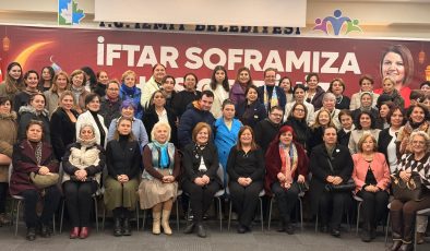 İzmit Belediyesi, kadın dernekleriyle aynı sofrada buluştu