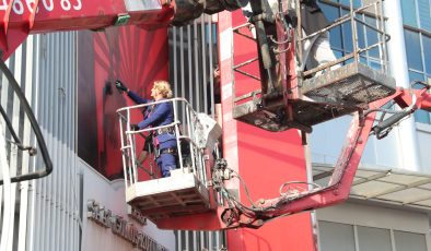 “ATATÜRK’Ü GÖRMEYEN GÖZ, GERÇEĞİ DE GÖRMEZ.”