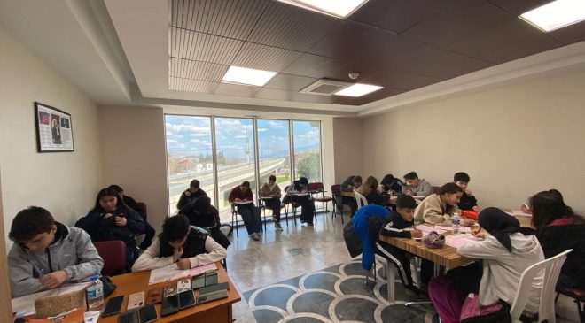 Çınar Akademi Mahalle Etütleriyle eğitimi güçlendiriyor