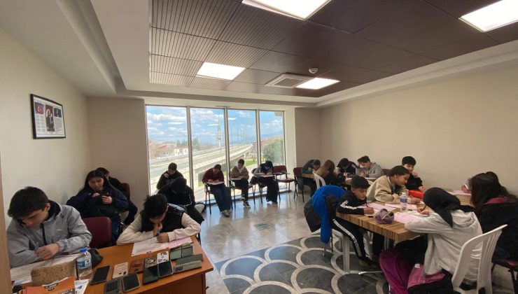 Çınar Akademi Mahalle Etütleriyle eğitimi güçlendiriyor