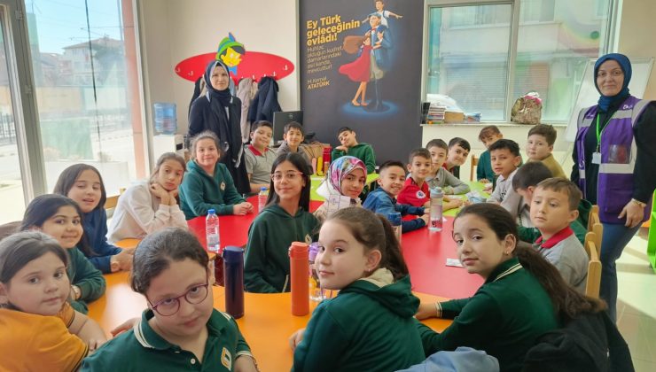 İZGİM, öğrencileri ağırlamaya devam ediyor