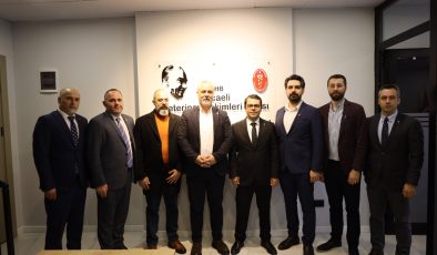 İzmit Belediyesi, veteriner hekimlerin gününü kutladı