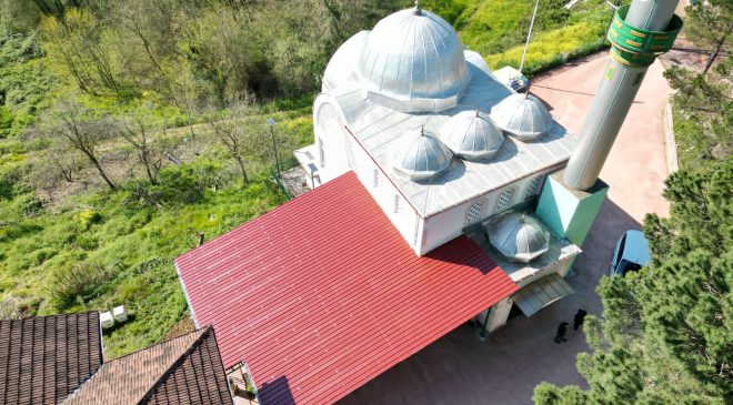 İzmit Belediyesinden Fethiye Mahallesi Camii’ne sundurma