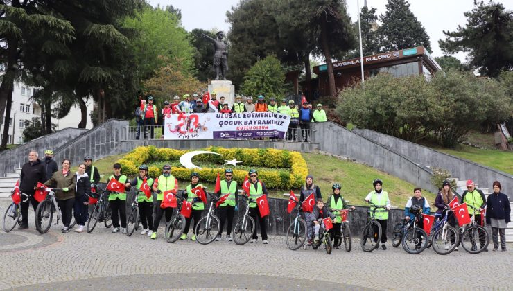 İzmit’te, 23 Nisan coşkusu bisiklet turu ile yaşandı