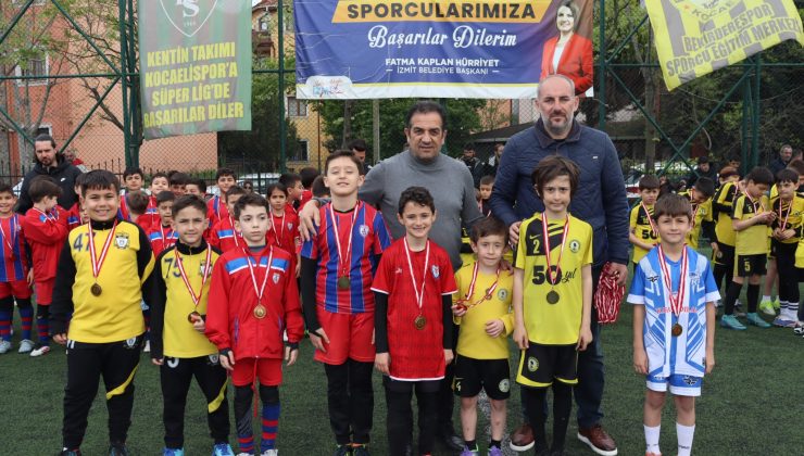 İzmit’te 23 Nisan, futbol turnuvasıyla renklendi