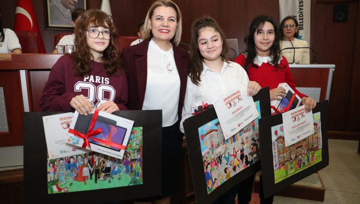 İzmit’te 23 Nisan coşkusu: Minik yetenekler ödüllerine kavuştu