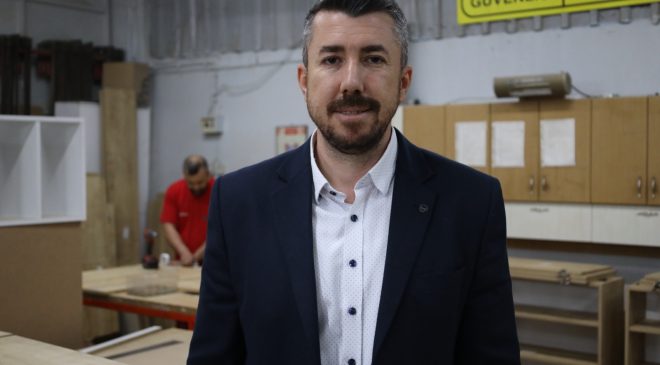 İzmit Belediyesi, kendi atölyelerinde üreterek kente kazandırmaya devam ediyor