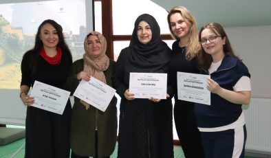 İZGİM’de anne adaylarına sertifika sevinci