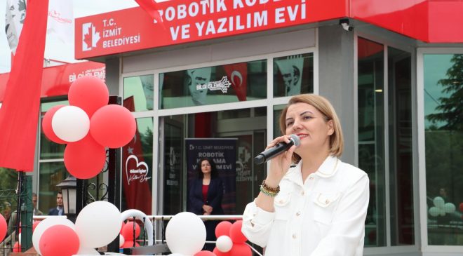 İzmit Belediyesi Robotik Kodlama ve Yazılım Evi kapılarını açtı 