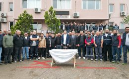İzmit Belediyesi Fen İşleri emekçileriyle bayramlaştı