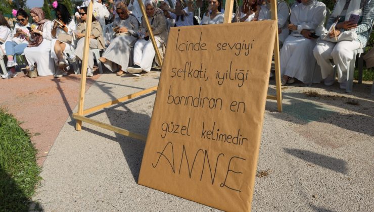 İzmit Belediyesinden Çınar Çocuk Evleri velilerine müzik dolu Anneler Günü 