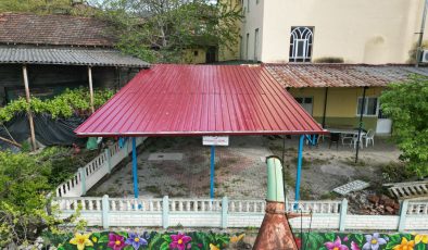 İzmit Belediyesinden Düğmeciler Camii’ne sundurma desteği
