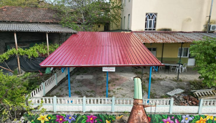 İzmit Belediyesinden Düğmeciler Camii’ne sundurma desteği