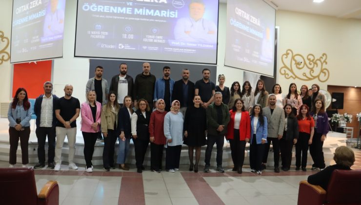 İzmit’te gençler yapay zeka ve eğitimin geleceğini konuştu