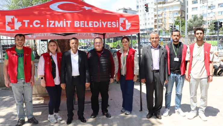 SEKA Camii’nde Cuma sonrası gönül ikramı