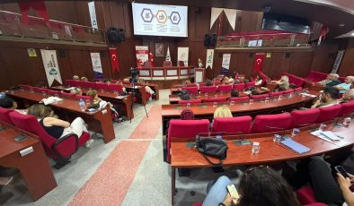 “Biz Biriz, Beraberiz ve Eşitiz” mesajı İzmit’ten yükseldi