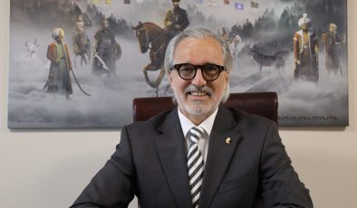Cem Şakoğlu: “Doğruya Doğru Diyen Siyasetçileri Çok Özlemişiz”