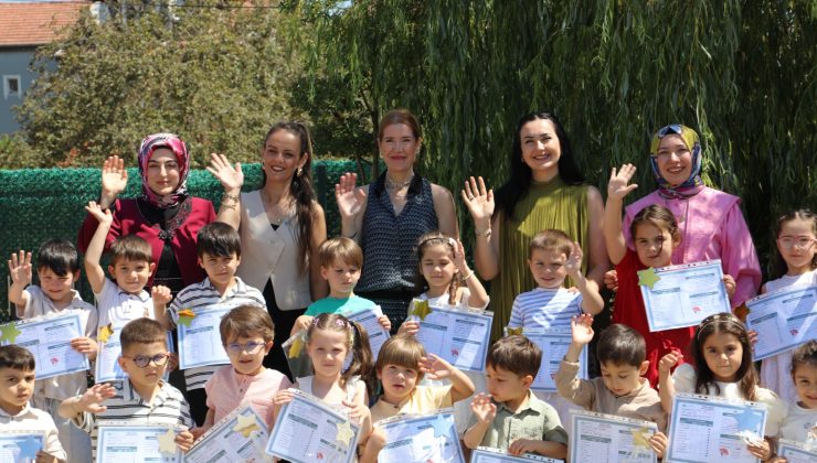 Çınar Çocuk Evleri’nde karne coşkusu