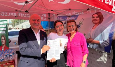 İzmit Belediyesi YKS’ye giren gençleri ve ailelerini unutmadı
