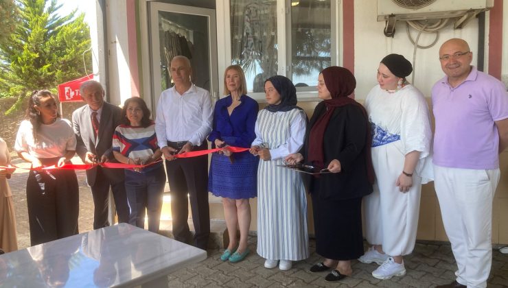 İZMEK Yıl Sonu sergileri Sarışeyh ve Çubuklu Osmaniye’de büyük ilgi gördü