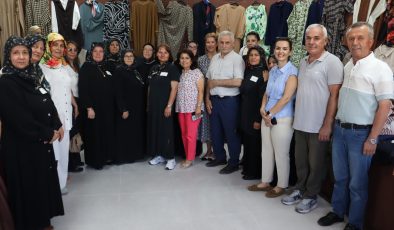 İZMEK kursiyerlerinin el emeği ürünleri Kurtdere’de sergilendi
