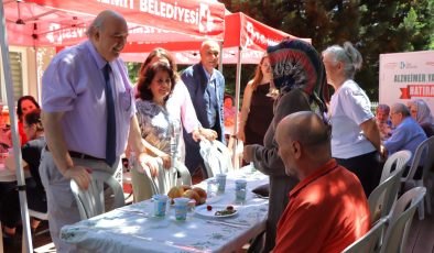 İzmit Belediyesi Alzheimer Yaşam Evi 5 yaşında!