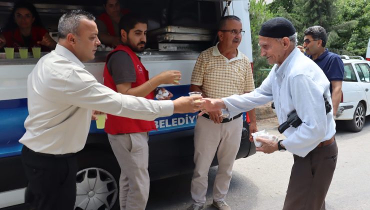 İzmit Belediyesi, Necatibey Camiinde cemaat ile buluştu 