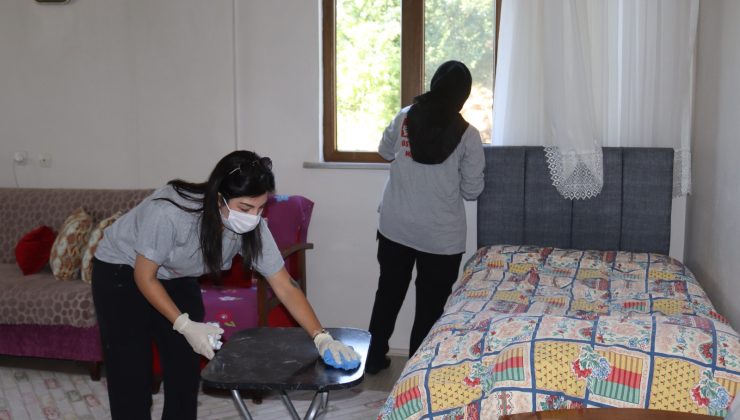İzmit Belediyesi, Evde Temizlik Hizmeti ile vatandaşların hayatını kolaylaştırmaya devam ediyor