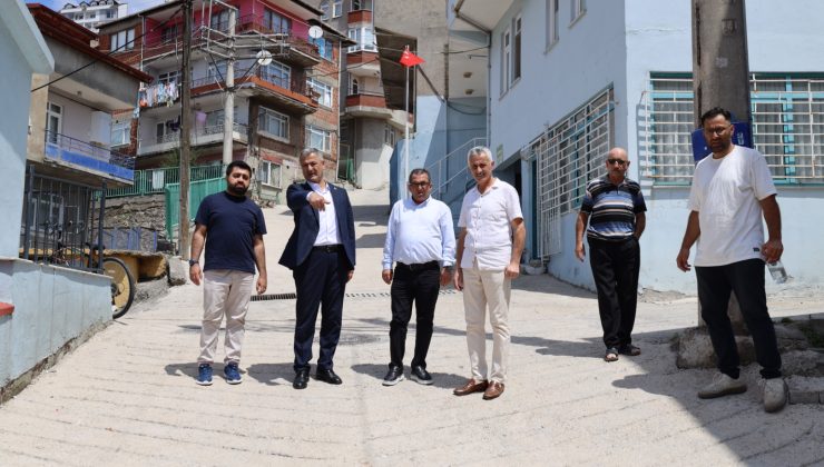 İzmit Belediyesi, Kanlıbağ Sokak’ta beton yolu baştan sona yeniledi