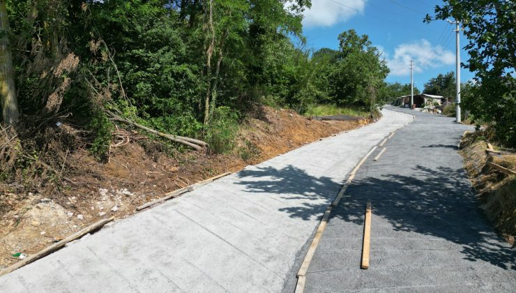 İzmit Belediyesinden Akmeşe’ye dayanıklı beton yol