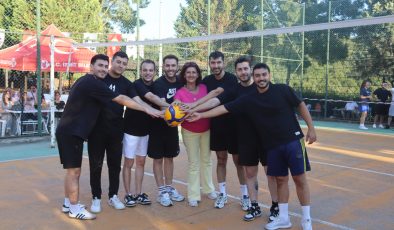 Fevzi Çakmak Mahallesi’nde voleybol coşkusu yaşanıyor