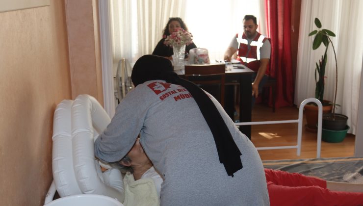 İzmit Belediyesi, evde bakım hizmetine kesintisiz devam ediyor