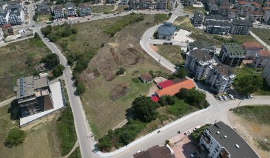 İzmit Belediyesinden Gündoğdu Mahallesi’ne yeni kaldırım